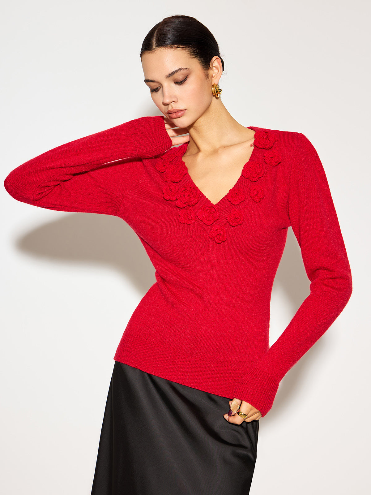 Knitted V-Neck Top – Women’s Top with 3D Floral Detail and Long Sleeves
