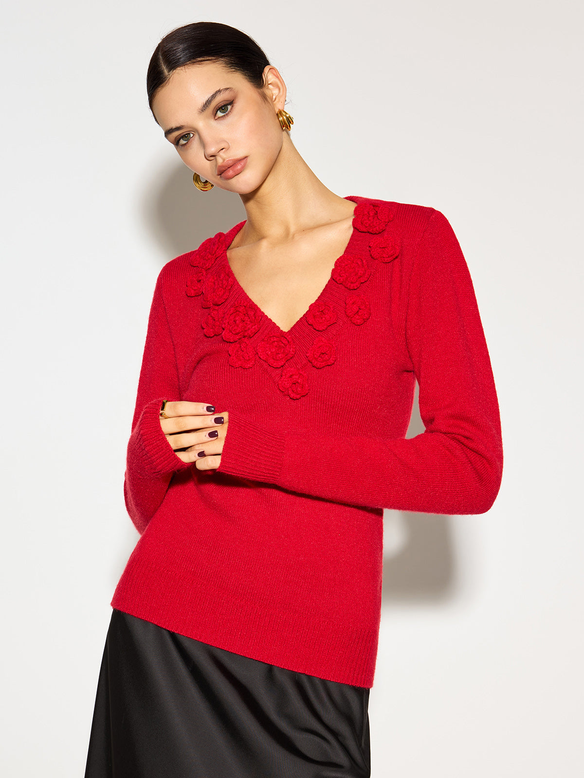 Knitted V-Neck Top – Women’s Top with 3D Floral Detail and Long Sleeves