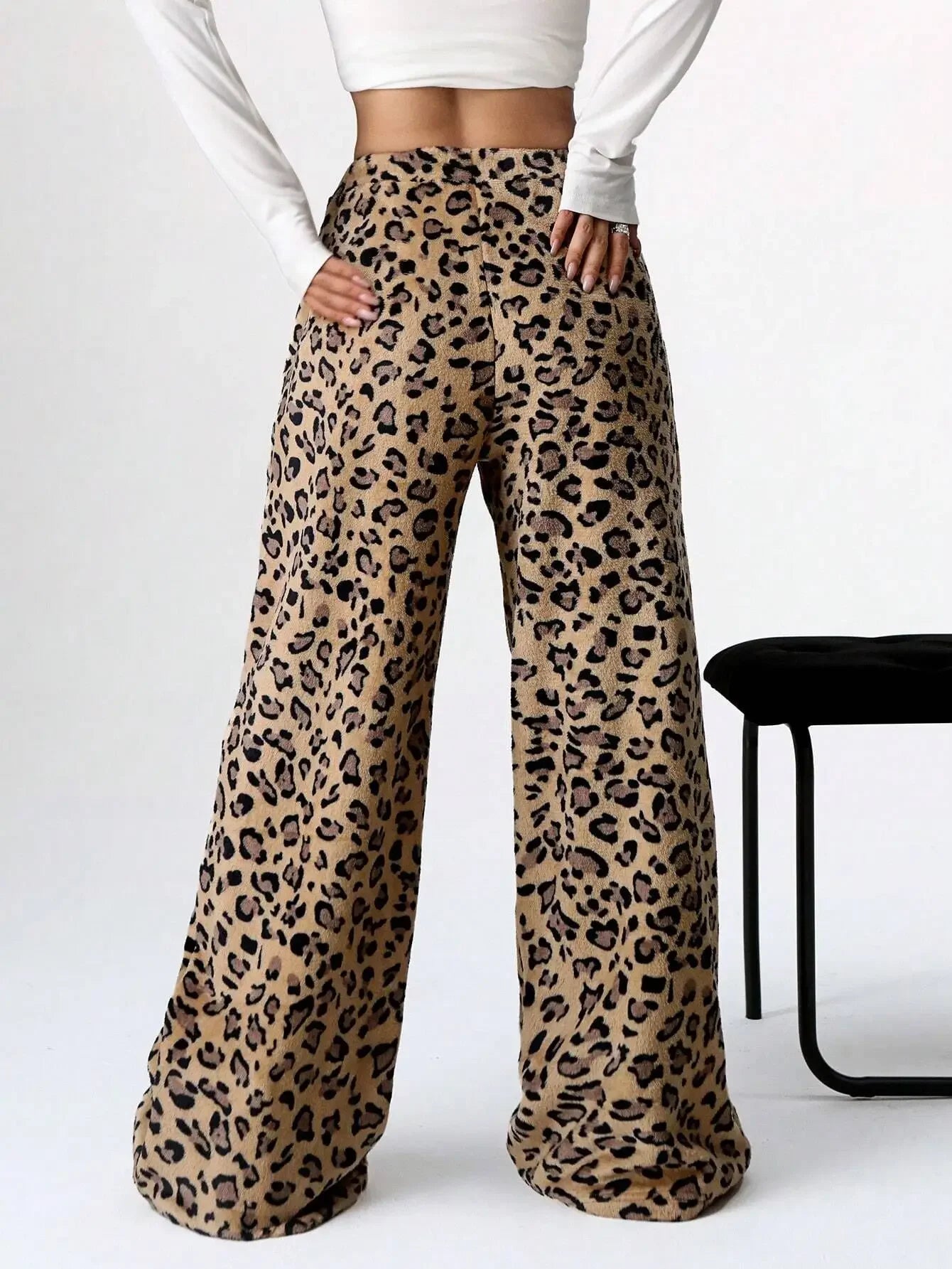 Women’s Leopard Print Wide Leg Trousers – Relaxed Fit Elastic Waist Pants