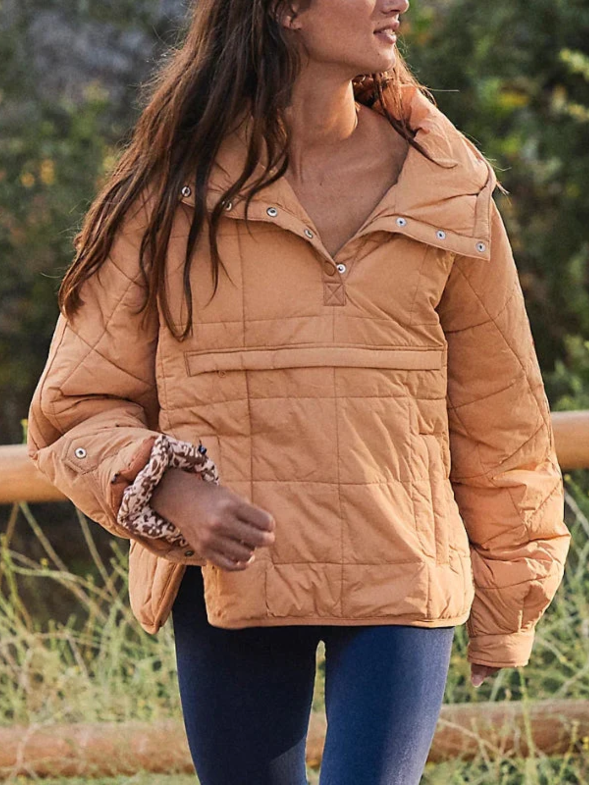 Lightweight Pullover Puffer Jacket for Women – Hooded, Water-Resistant Insulated Layer for Everyday Wear