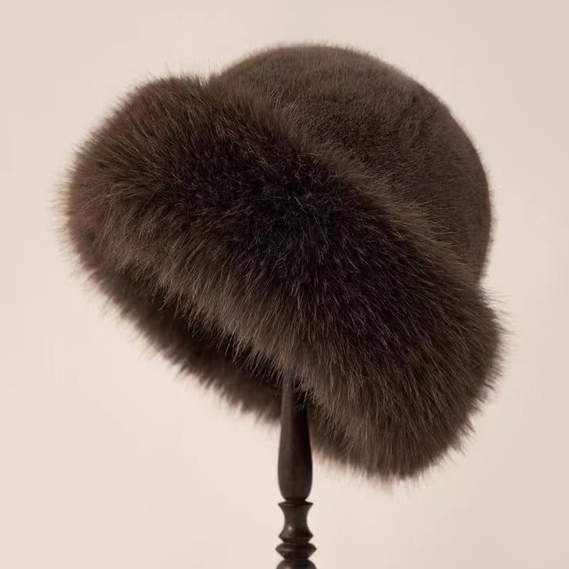Luxurious Faux Fur Winter Hat – Elegant Cold-Weather Accessory