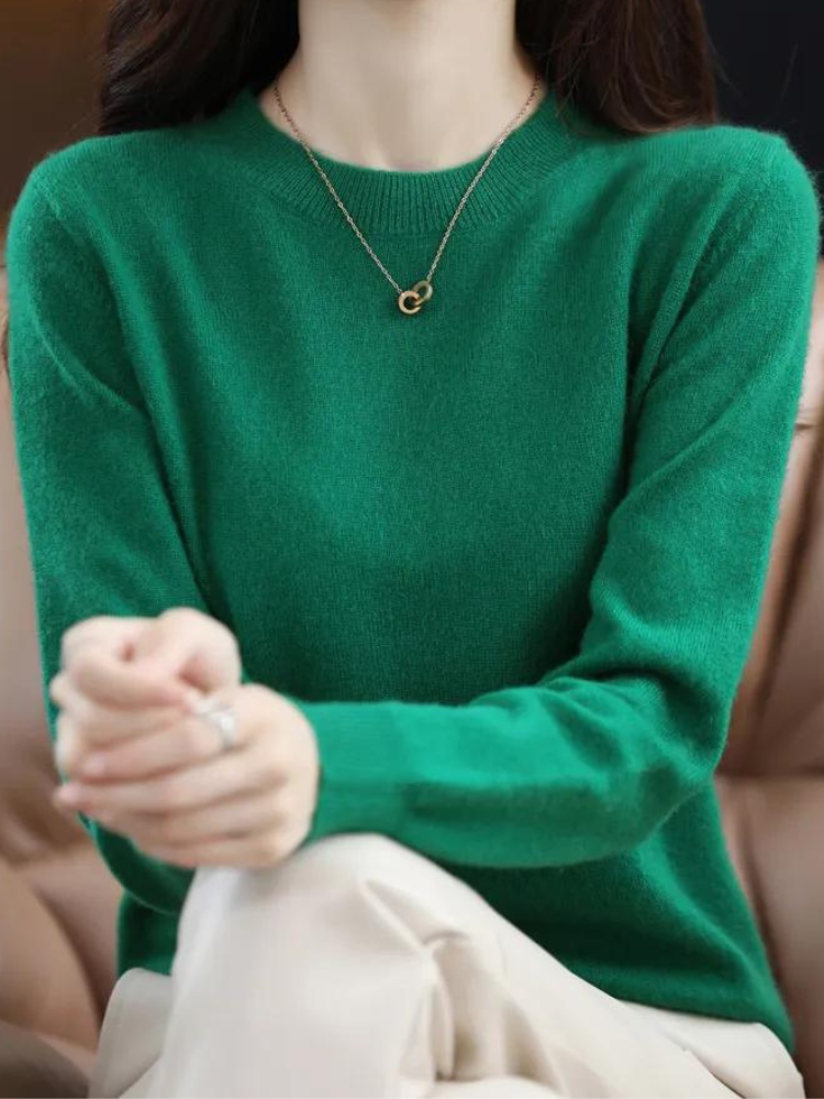 Warm and Comfortable Long-Sleeve Wool Sweater