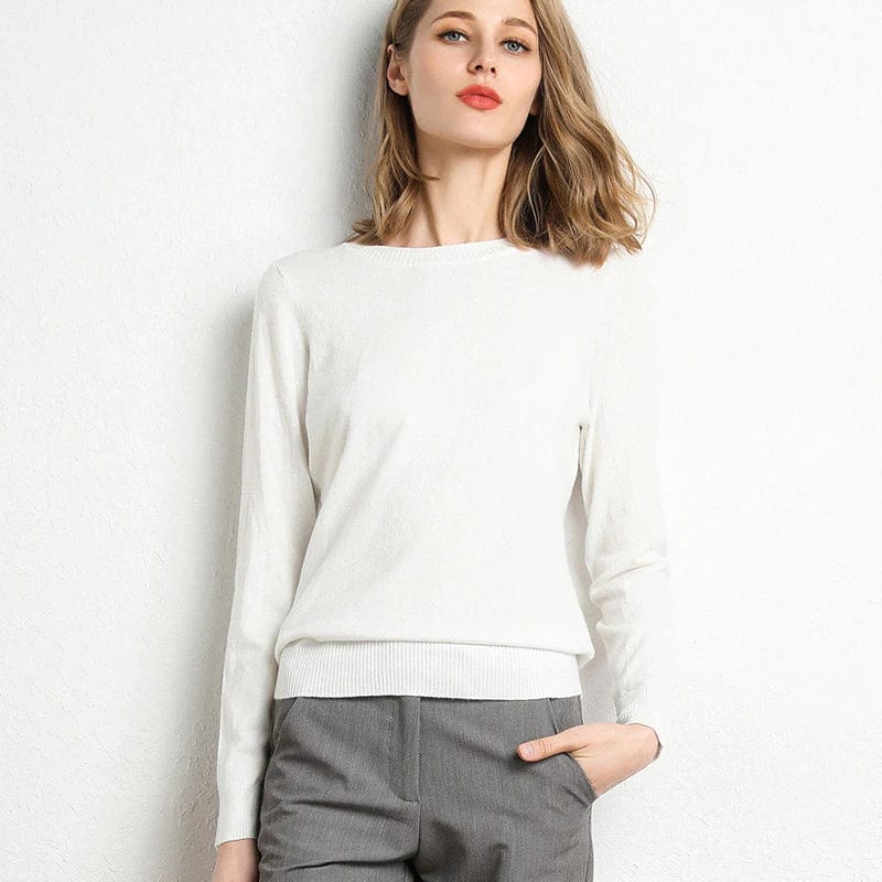Lia | Ladies classic cashmere sweater with round neckline