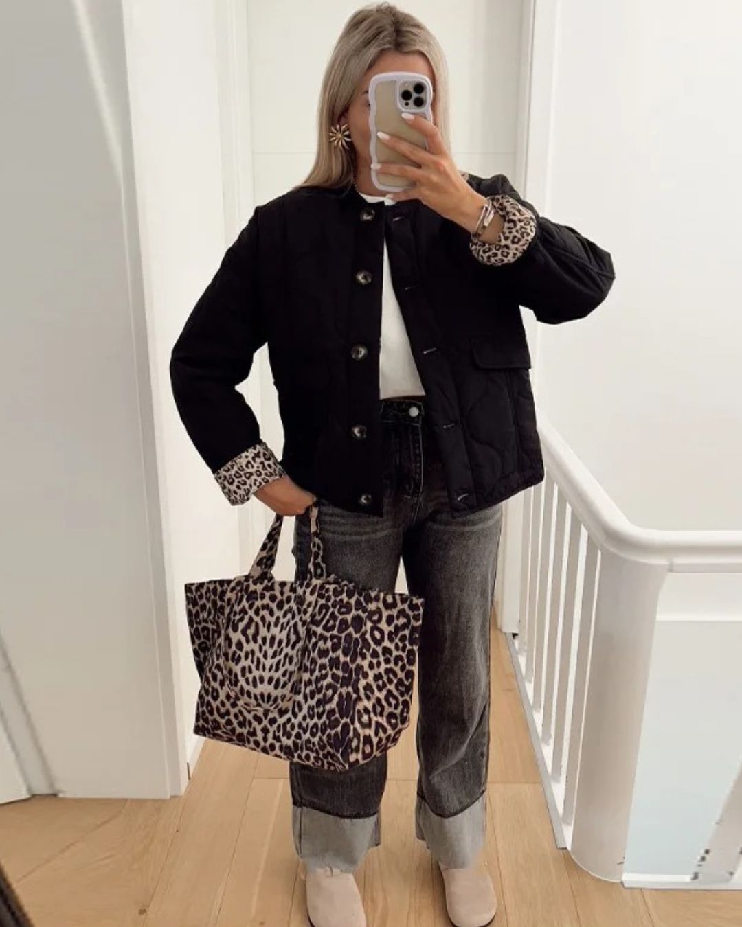 Women’s Jacket with Leopard Lining – Modern Fit Coat for Everyday and Smart Wear