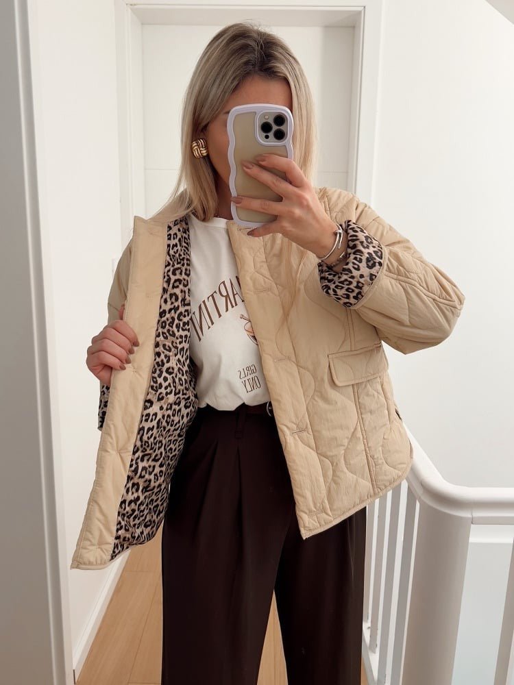 Women’s Jacket with Leopard Lining – Modern Fit Coat for Everyday and Smart Wear