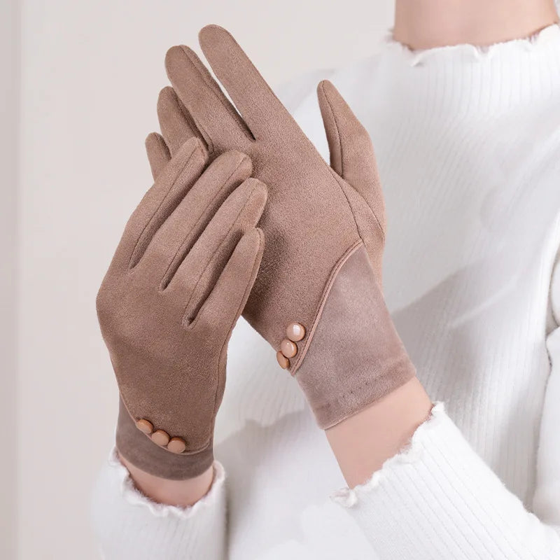 Mira Suede Gloves – Elegant Women’s Suede Gloves with Vintage Button Detail