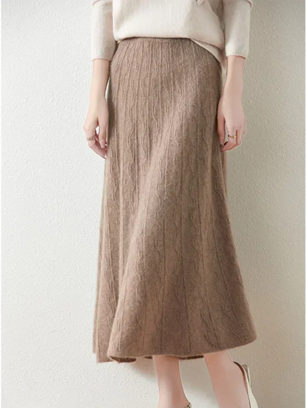 Merino Wool A-Line Midi Skirt – Soft, Warm & Elegant Knit Design