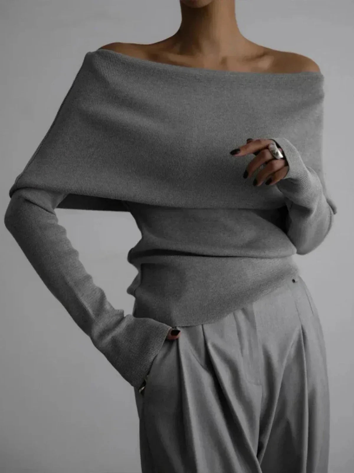 Elegant Off-Shoulder Knit Sweater – Soft, Slim Fit & Effortlessly Chic