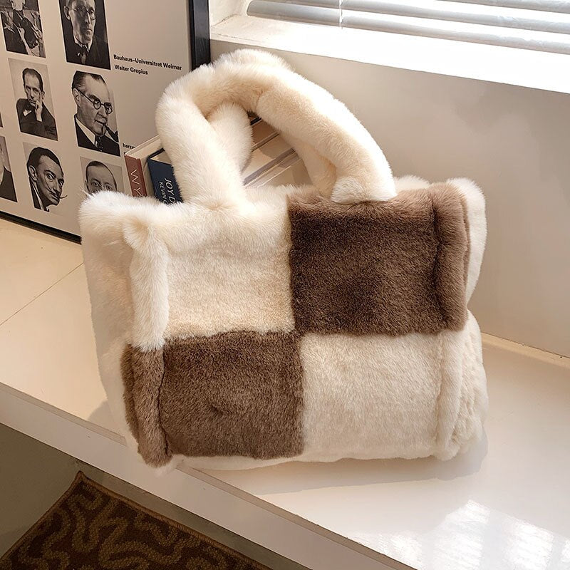 Dante Plush Handbag: Chic Winter Accessory for Women