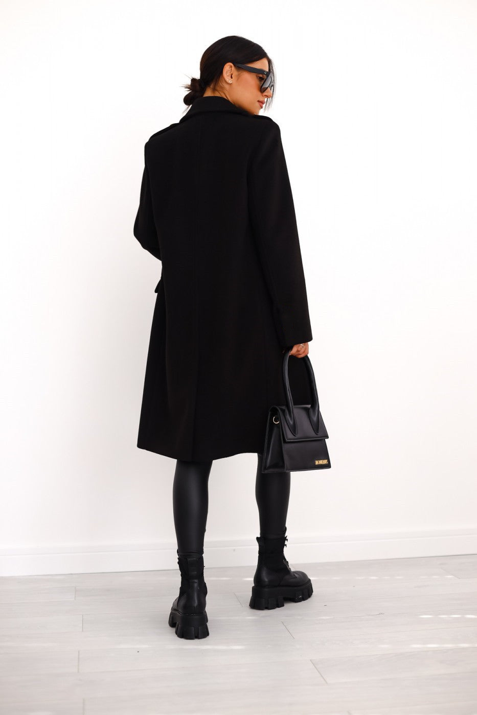 Women’s Double-Breasted Long Coat – Elegant Structured Outerwear with Gold Buttons