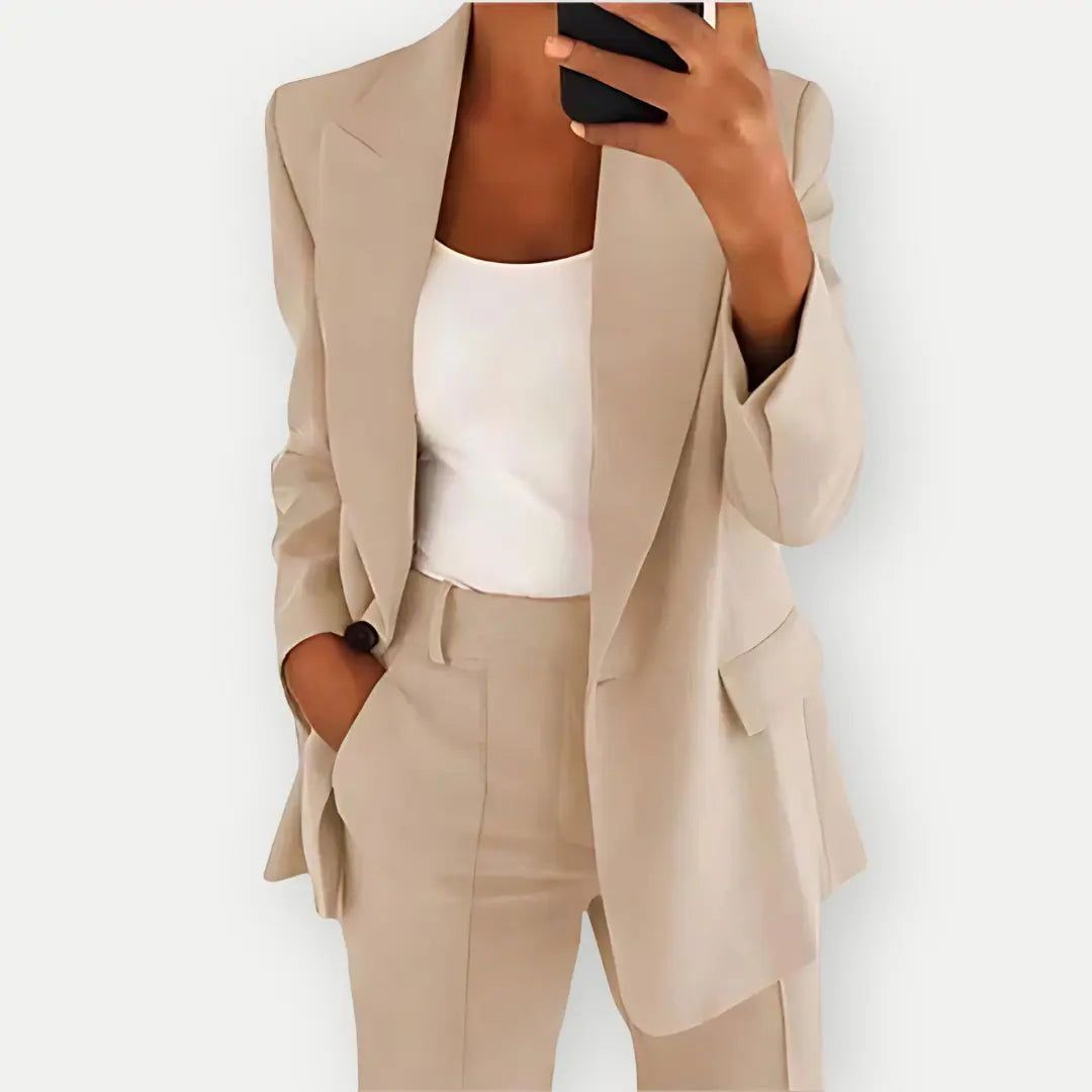 Women’s Tailored Blazer and Pants Suit Set – Elegant Two-Piece Office Outfit