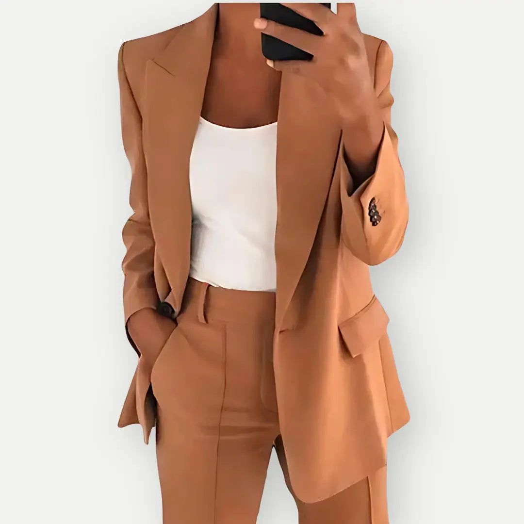 Women’s Tailored Blazer and Pants Suit Set – Elegant Two-Piece Office Outfit