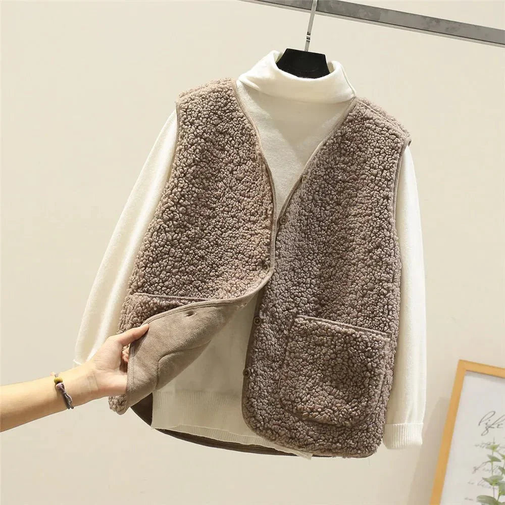 Soft Fleece Vest Women – Lightweight Teddy Gilet with Pockets