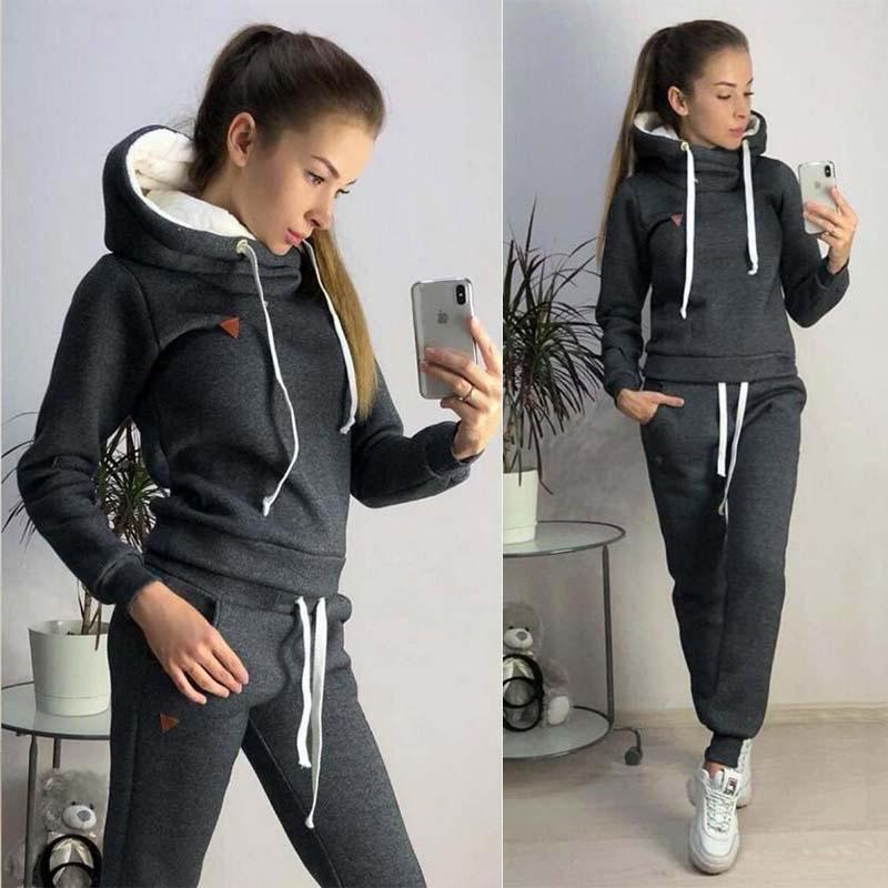 DROOM - Comfortable, Warm, and Trendy Athletic Jogging Set