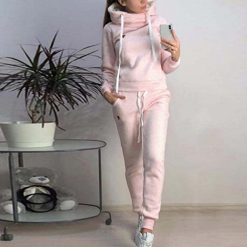 DROOM - Comfortable, Warm, and Trendy Athletic Jogging Set
