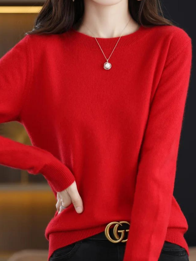 Warm and Comfortable Long-Sleeve Wool Sweater