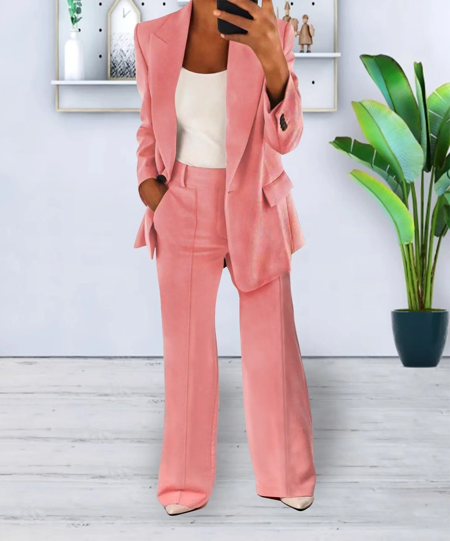 Casual Women's Suit with Relaxed Fit