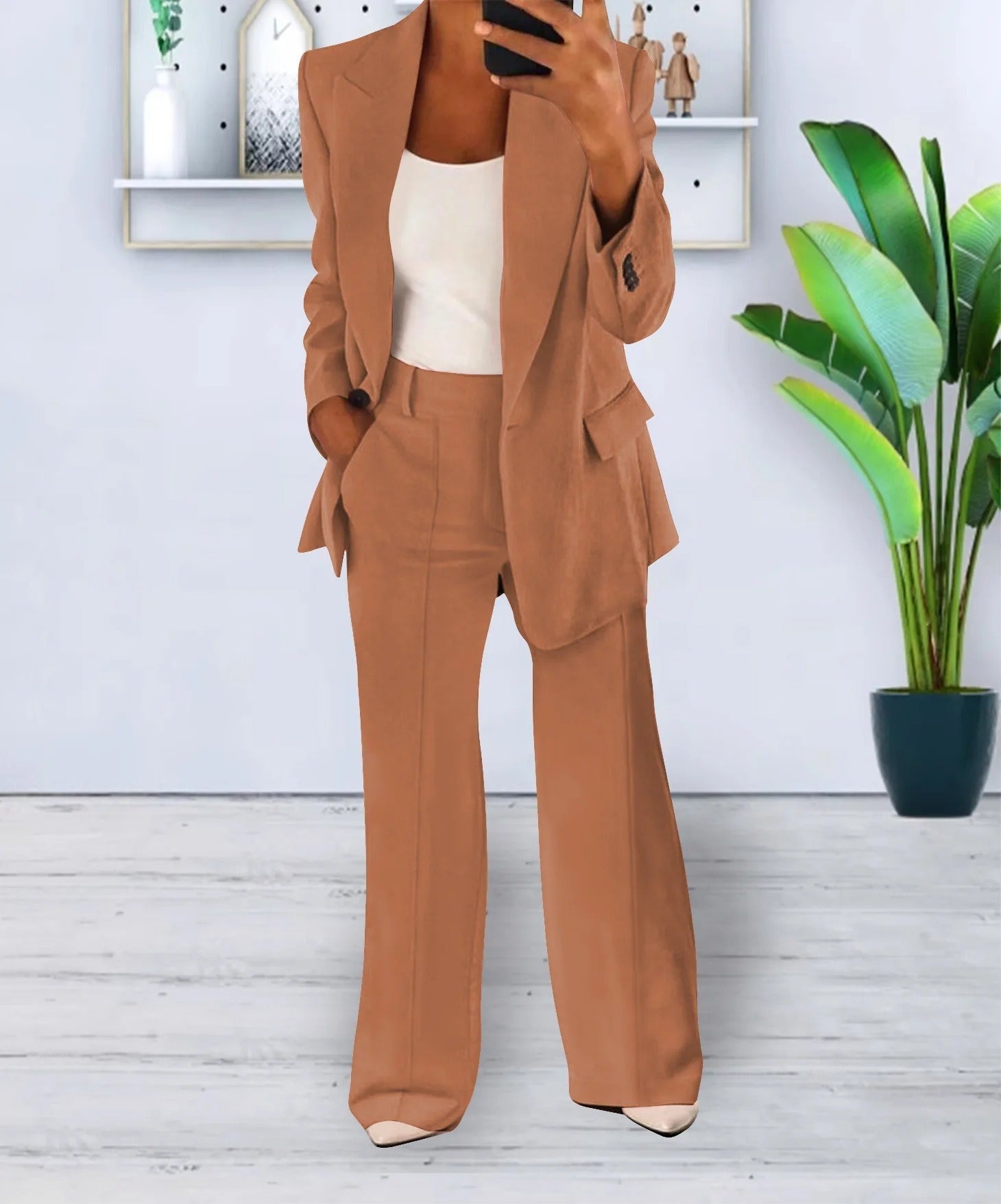 Casual Women's Suit with Relaxed Fit