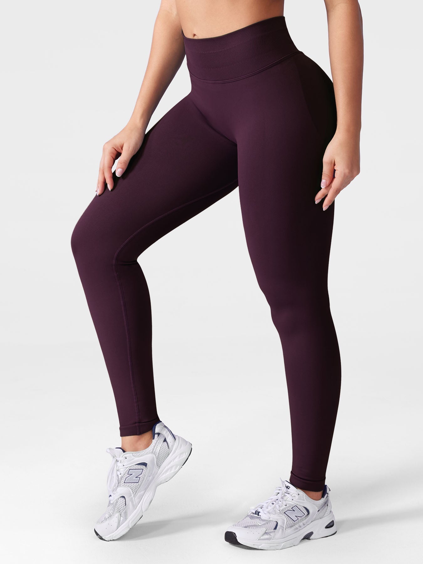 Seamless Sculpting Leggings – High-Intensity Fit with Moisture-Wicking Fabric