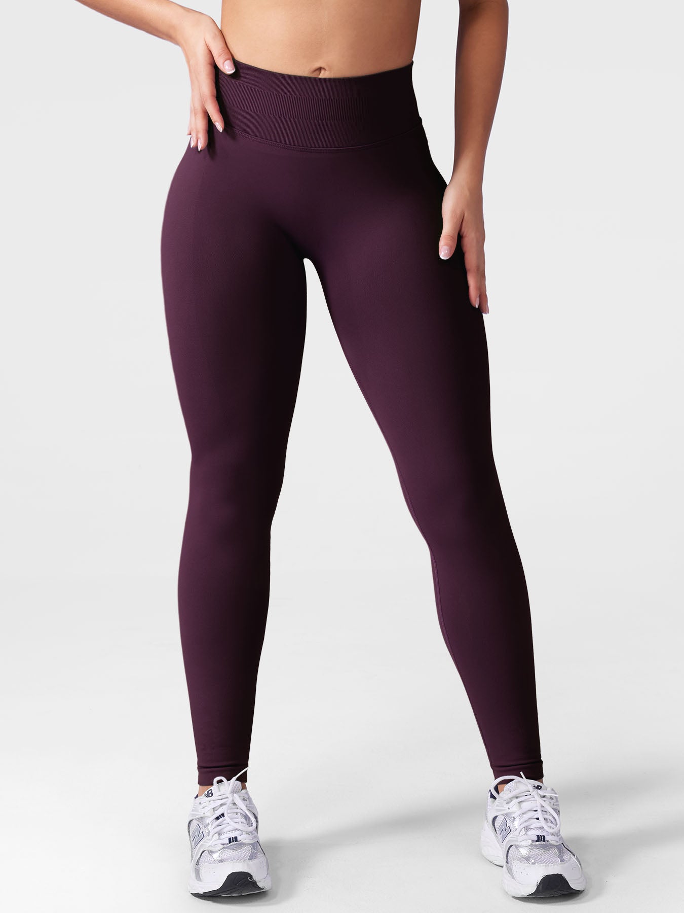 Seamless Sculpting Leggings – High-Intensity Fit with Moisture-Wicking Fabric
