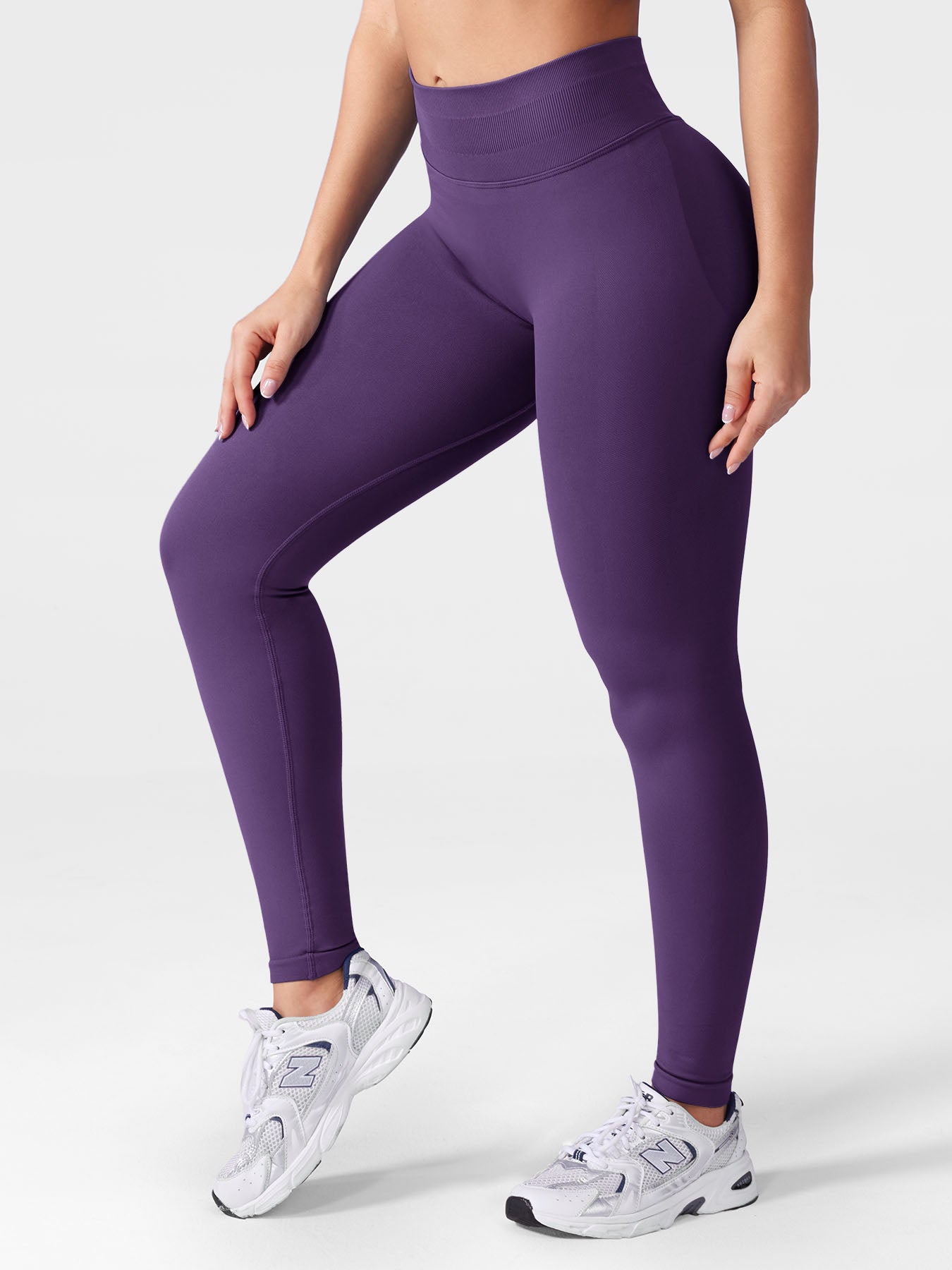Seamless Sculpting Leggings – High-Intensity Fit with Moisture-Wicking Fabric