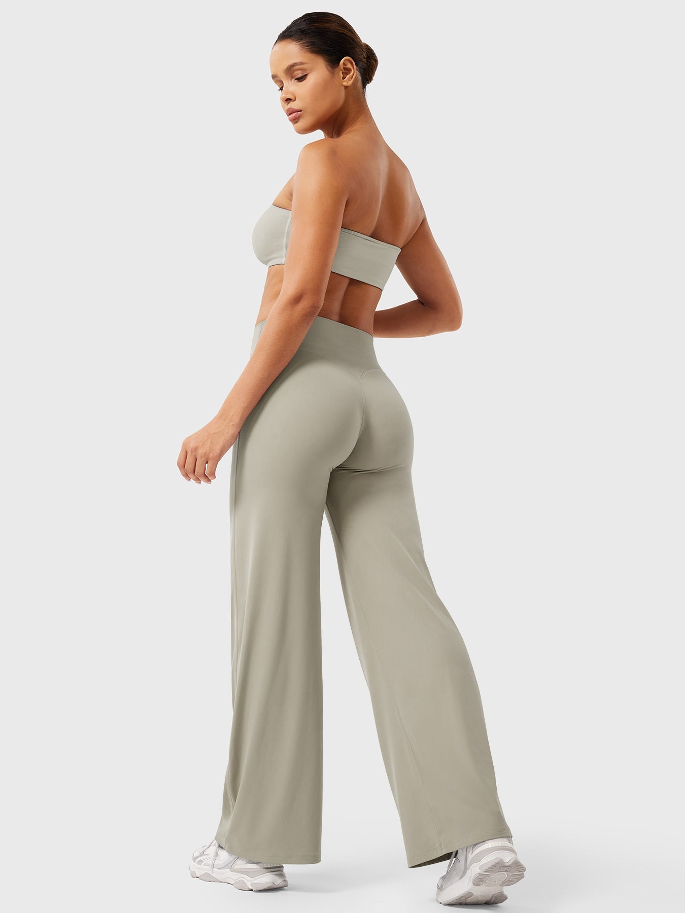 High-Waist Flared Pants – Stretch Straight-Leg with Hip-Contouring Fit