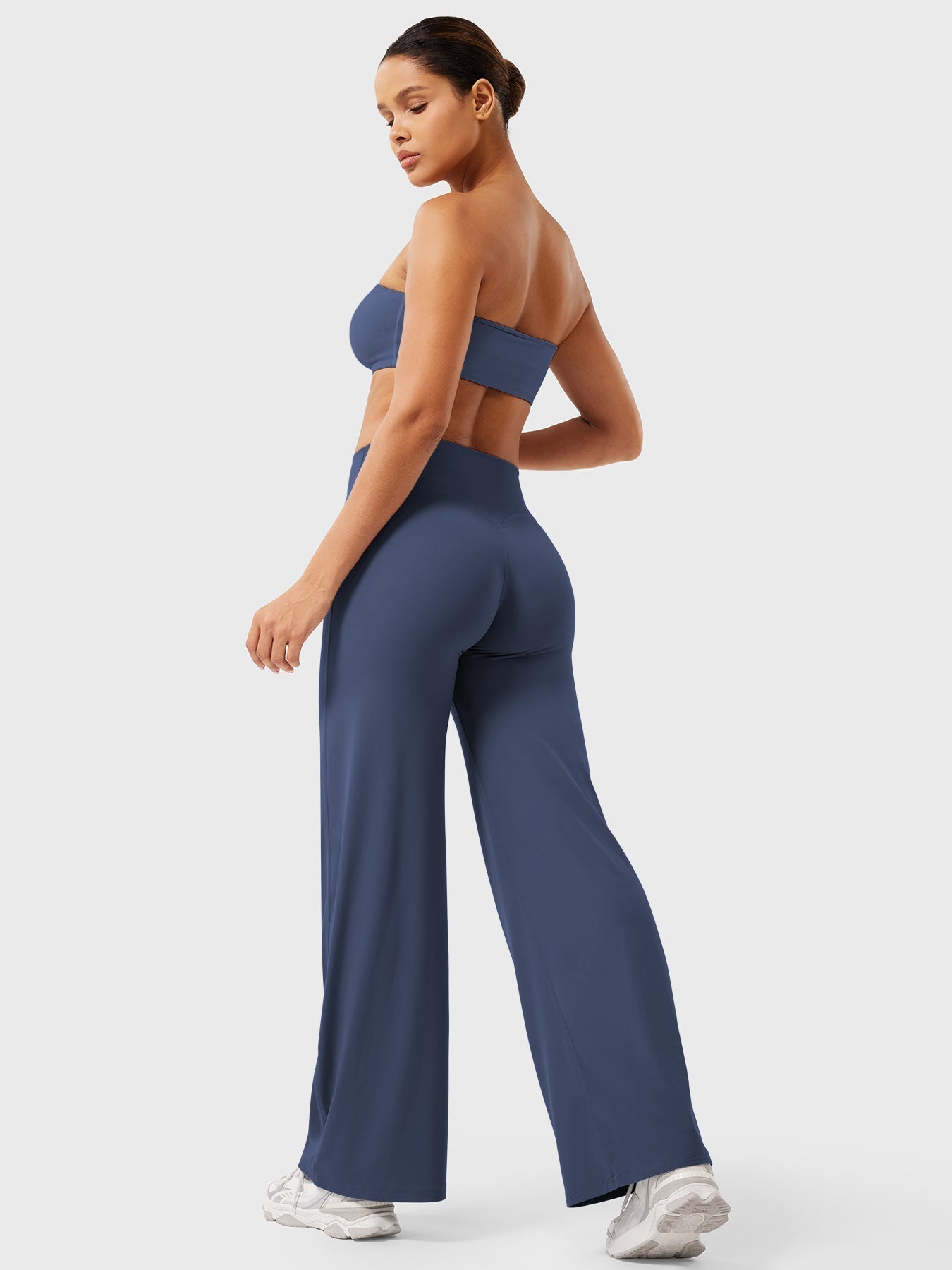 High-Waist Flared Pants – Stretch Straight-Leg with Hip-Contouring Fit