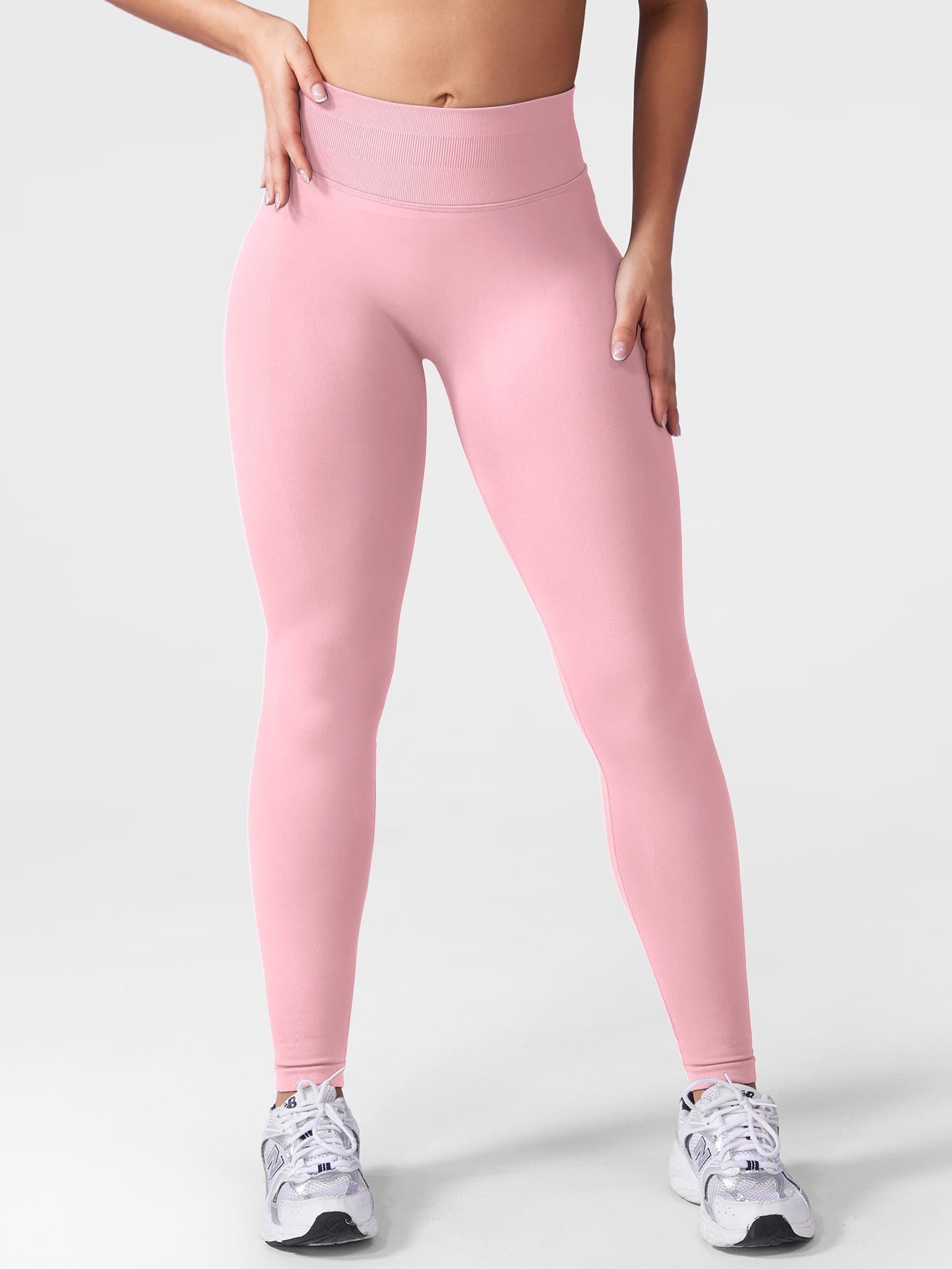 Seamless Sculpting Leggings – High-Intensity Fit with Moisture-Wicking Fabric