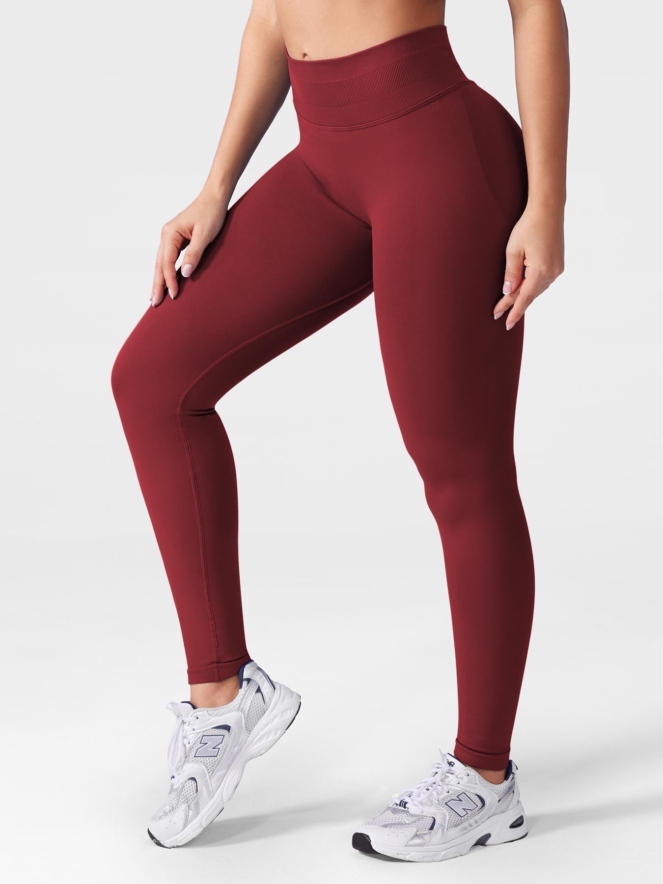 Seamless Sculpting Leggings – High-Intensity Fit with Moisture-Wicking Fabric