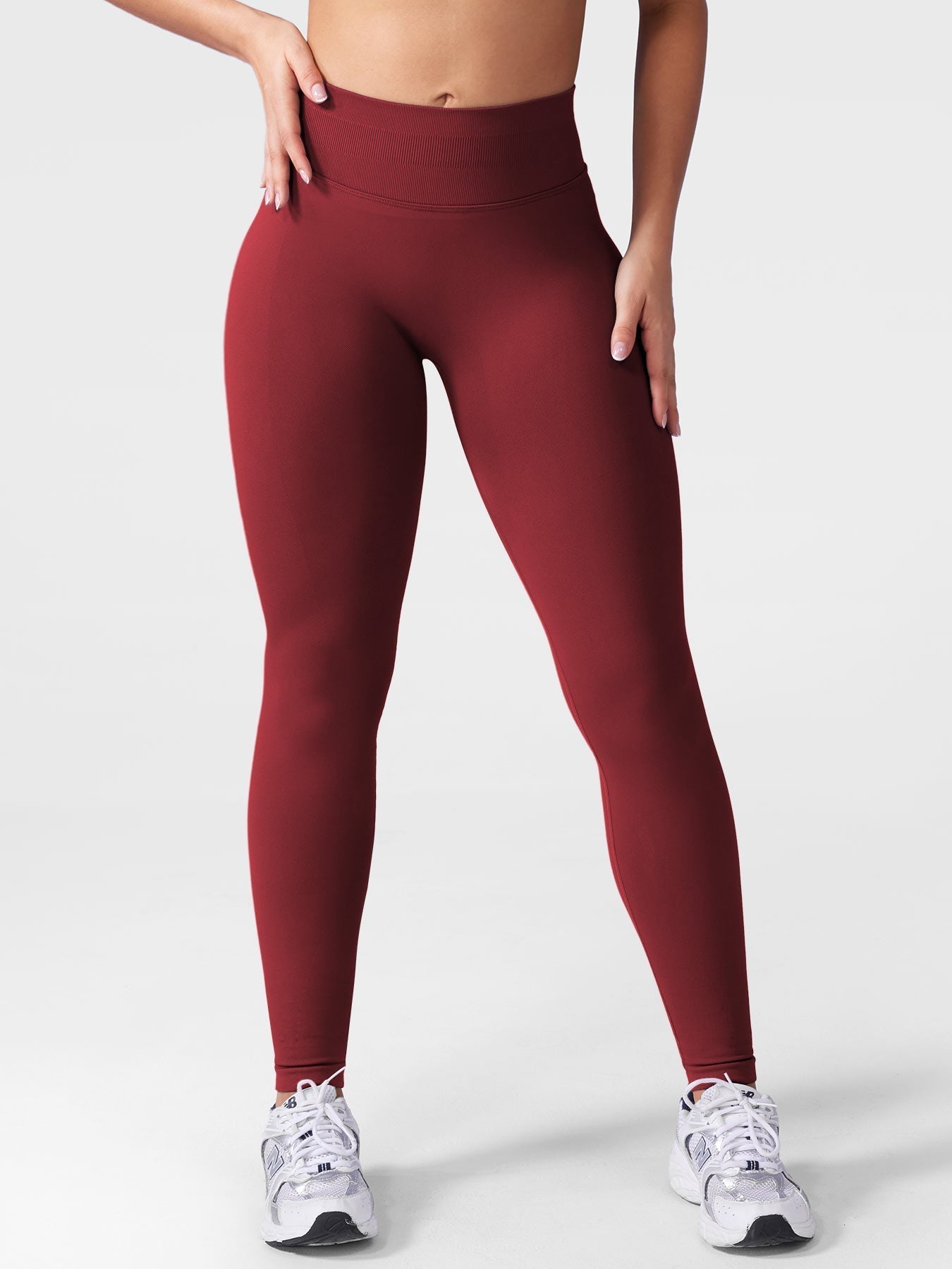 Seamless Sculpting Leggings – High-Intensity Fit with Moisture-Wicking Fabric