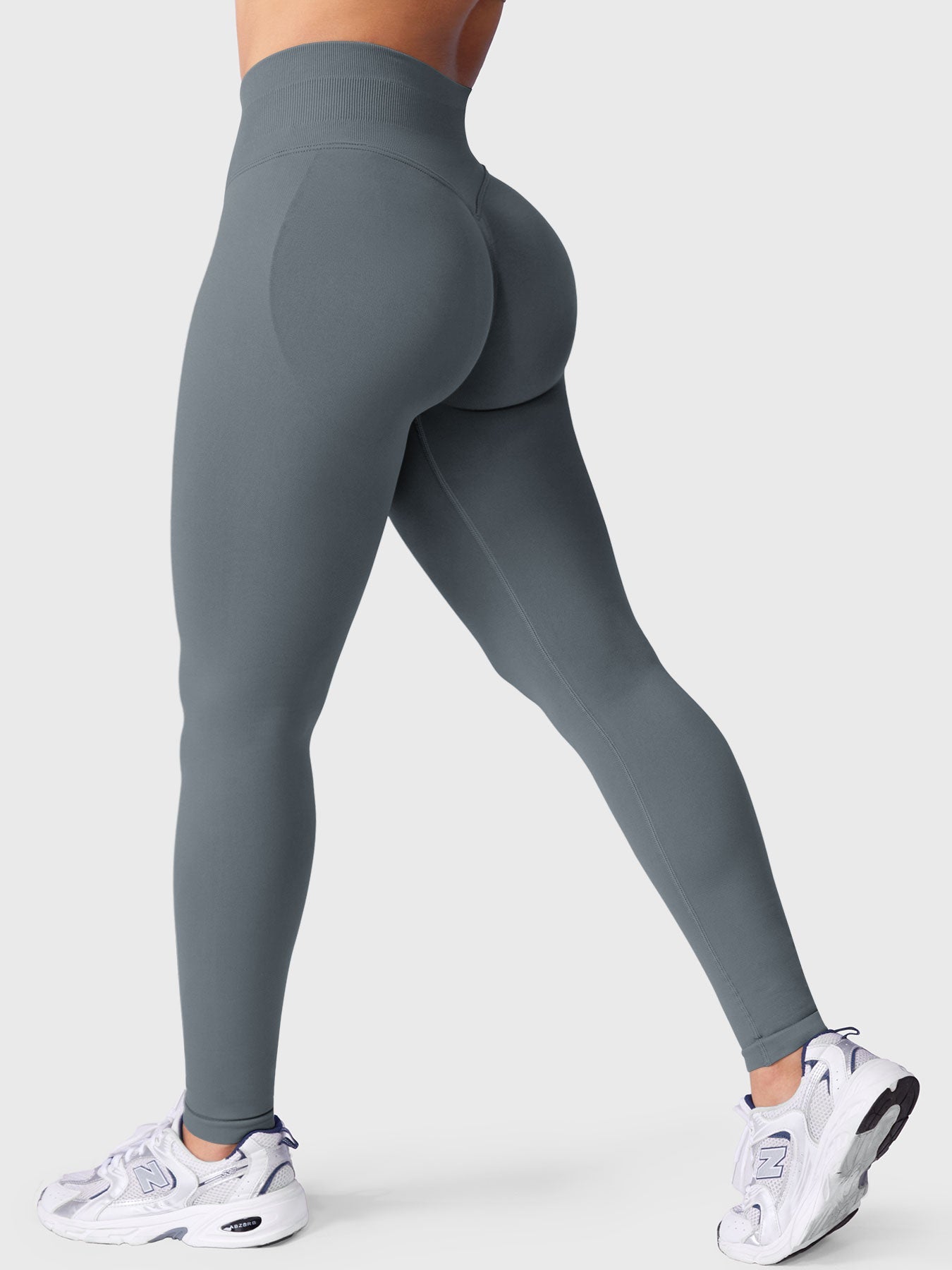 Seamless Sculpting Leggings – High-Intensity Fit with Moisture-Wicking Fabric