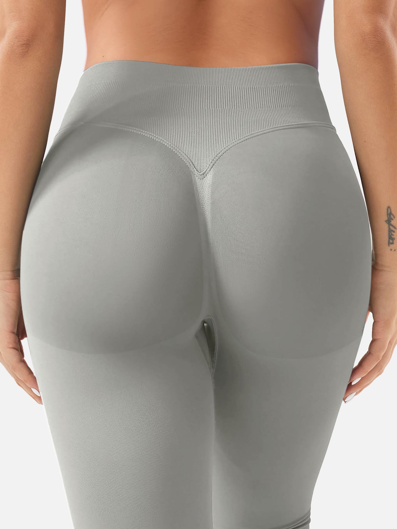 Seamless Sculpting Leggings – High-Intensity Fit with Moisture-Wicking Fabric
